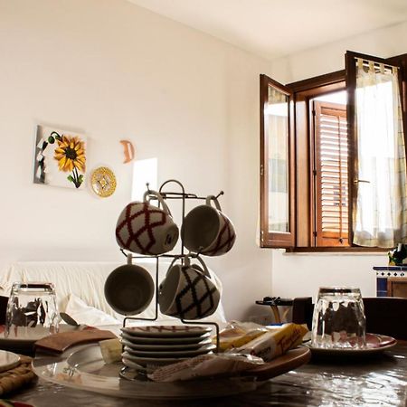 ファヴィニャーナ Casa Vacanze Di Anna E Seleneヴィラ エクステリア 写真