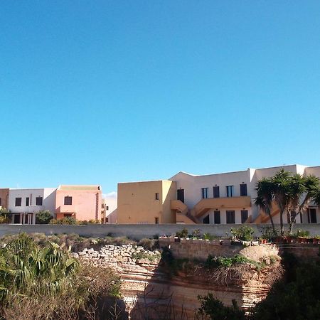 ファヴィニャーナ Casa Vacanze Di Anna E Seleneヴィラ エクステリア 写真