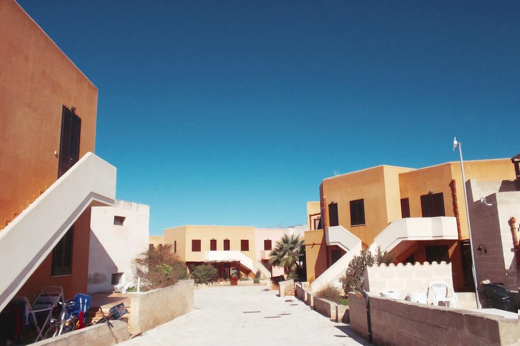 ファヴィニャーナ Casa Vacanze Di Anna E Seleneヴィラ エクステリア 写真